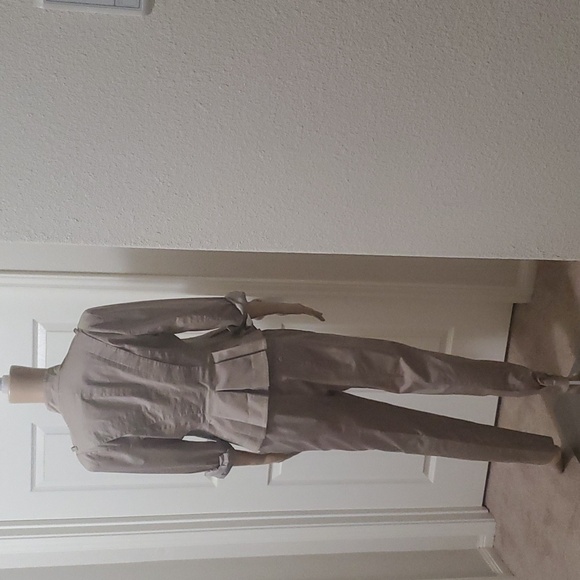 Body by Victoria 12 jacket 8 pants khaki pant suit accordian tale cup buttons - Picture 6 of 14